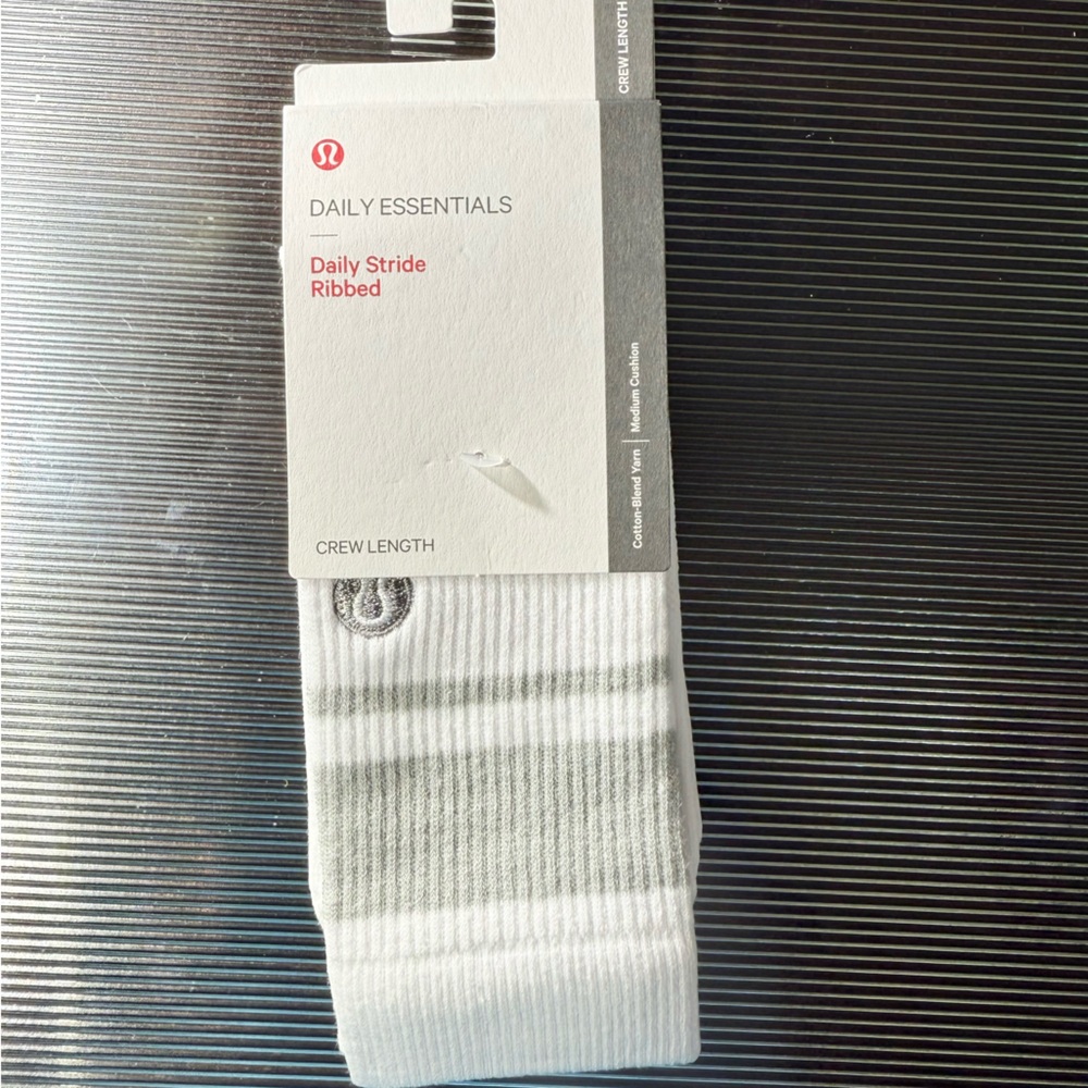 Lululemon Athletica Daily Stride Ribbed Crew Socks - Gray and White